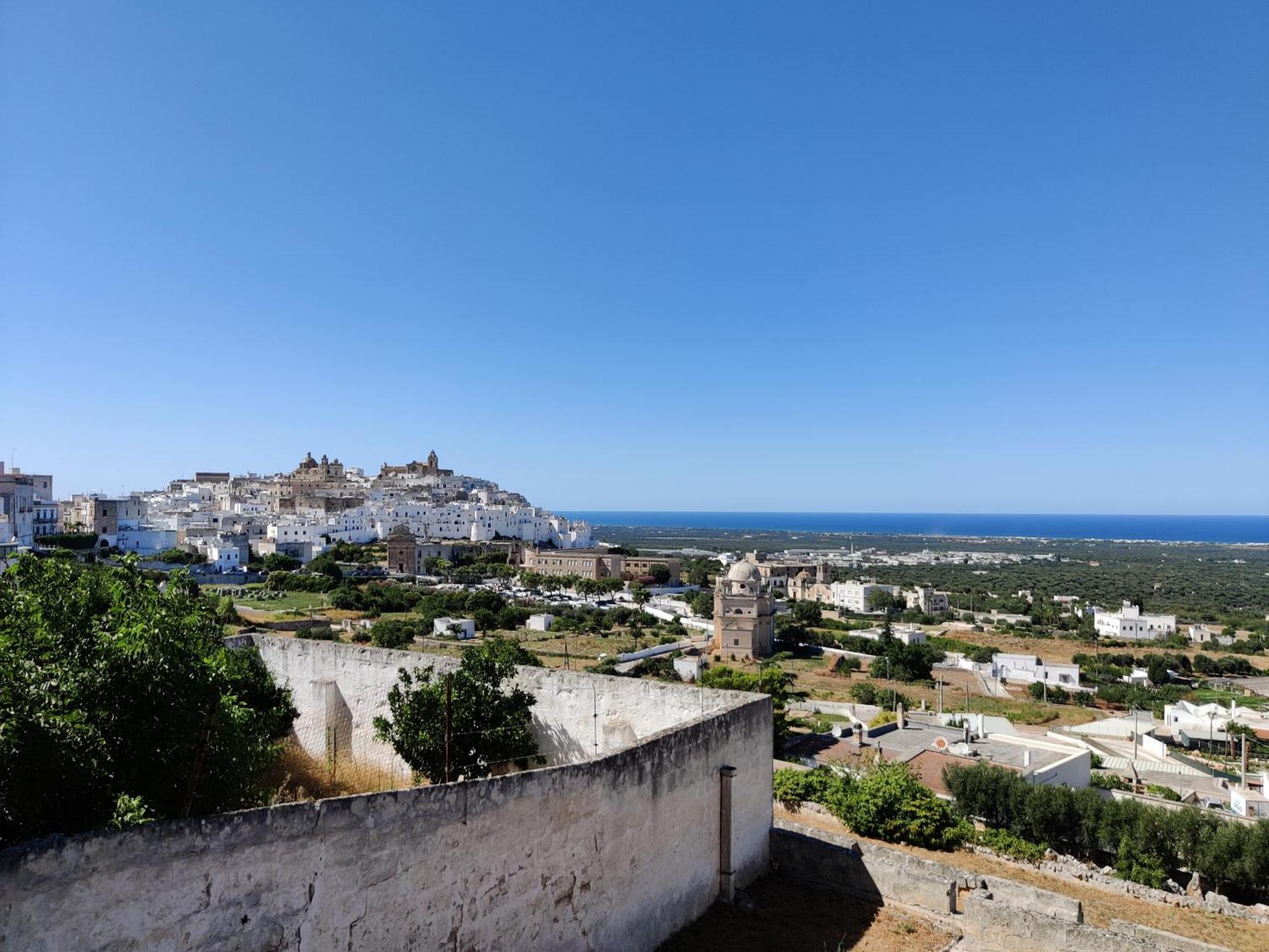 La Violetta Ostuni Apartment Ruang foto